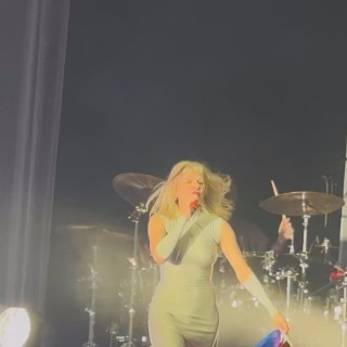 just-goosebumps-and-chills-throughout-the-entire-concert-ily-aurora-sonically-and-all-that-you-stand-for2.mp4_20250206_123233.371fcc29af7ad08f6d1