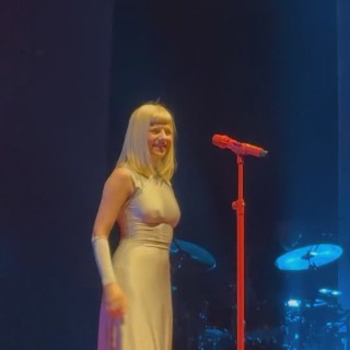 just-goosebumps-and-chills-throughout-the-entire-concert-ily-aurora-sonically-and-all-that-you-stand-for9.mp4_20250206_122255.812745d11f66a0d1f03