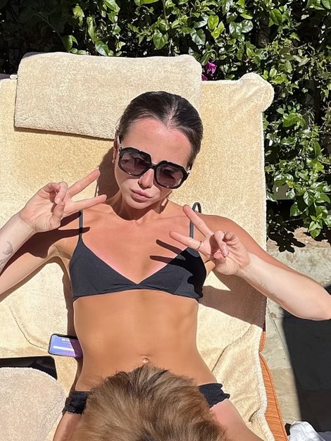 katebeckinsale_514653104_18418641082103849_146335140527711290_neb42bca69423b518.jpg