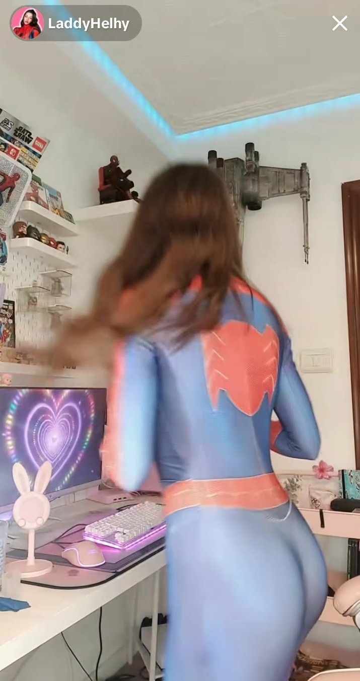laddy-helhy-cosplay-xxx-spider-woman-videos-modela-descuido-vivo-live-of-se-le-ve-todo-culo-en-hilo (8).jpg