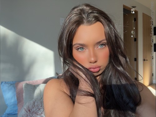 lanah-1080x1440_a4d0389f2ee4117638b02610c042f6c9e214c7efade48291.jpg