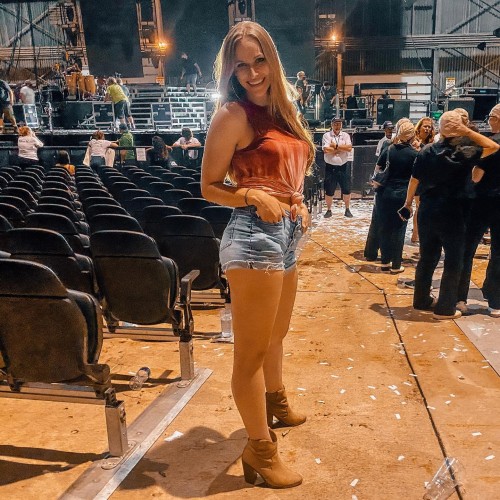 laurenlagringalatina_1629762774_2646964458175747614_14797282291565dbcbfdf78bb4.jpg
