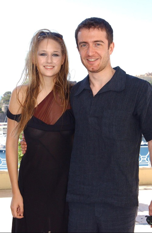 leelee_sobieski_see_thru_at_young_hollywood_awards_2002_1ZUjWJ8e72a9b41a4a7706c.jpg