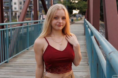 lillymay-0037a25dff3ab388d57d506630b8eb138795.jpg