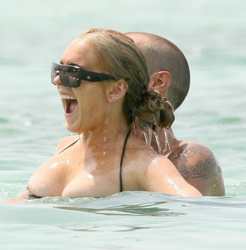 lindsay-lohan-golaya-53553fa15b13942589.jpg