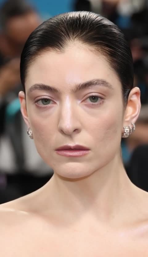 lorde-sucks-big-cock.mp4