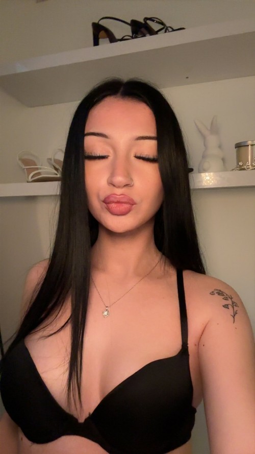 lottieelizabeth899b55e7f51d576d.jpg