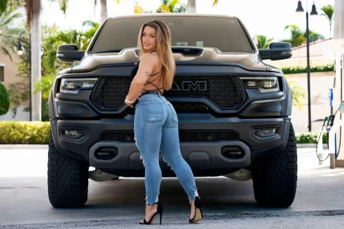 making-them-jeans-look-like-leggings-v0-r72gtmcp84he1db9c1c3a9fdcf697.webp