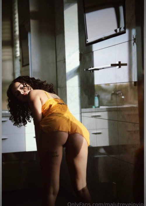 malu_trevejo_sexy_lingerie_teasing_onlyfans_set_leaked-CUXHQZ651eca7db3126118.jpg