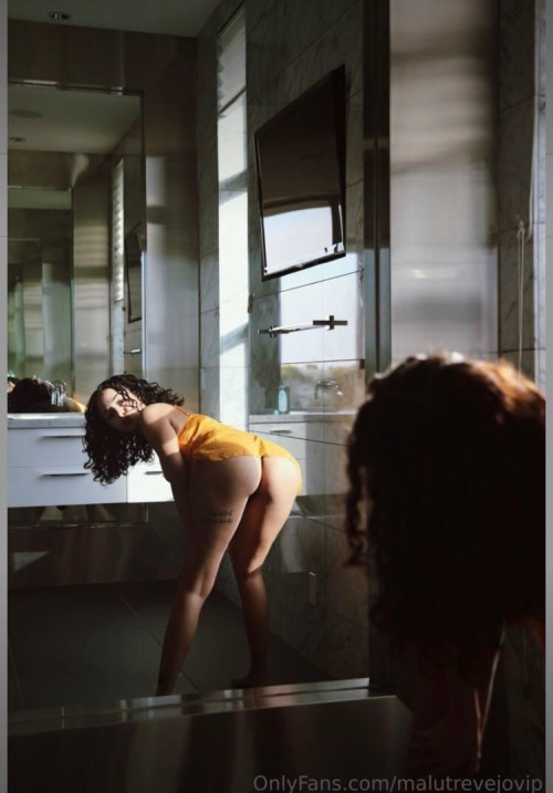 malu_trevejo_sexy_lingerie_teasing_onlyfans_set_leaked-GMGLZLccba2ea61bfac181.jpg