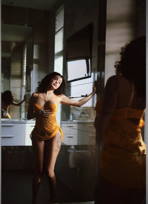 malu_trevejo_sexy_lingerie_teasing_onlyfans_set_leaked-GPREJGe3b43c930d3ca305.jpg