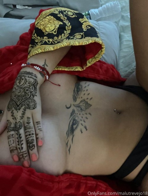 malu_trevejo_topless_robe_thong_onlyfans_set_leaked-XQBCYYea76a2a8e1c34e36.jpg
