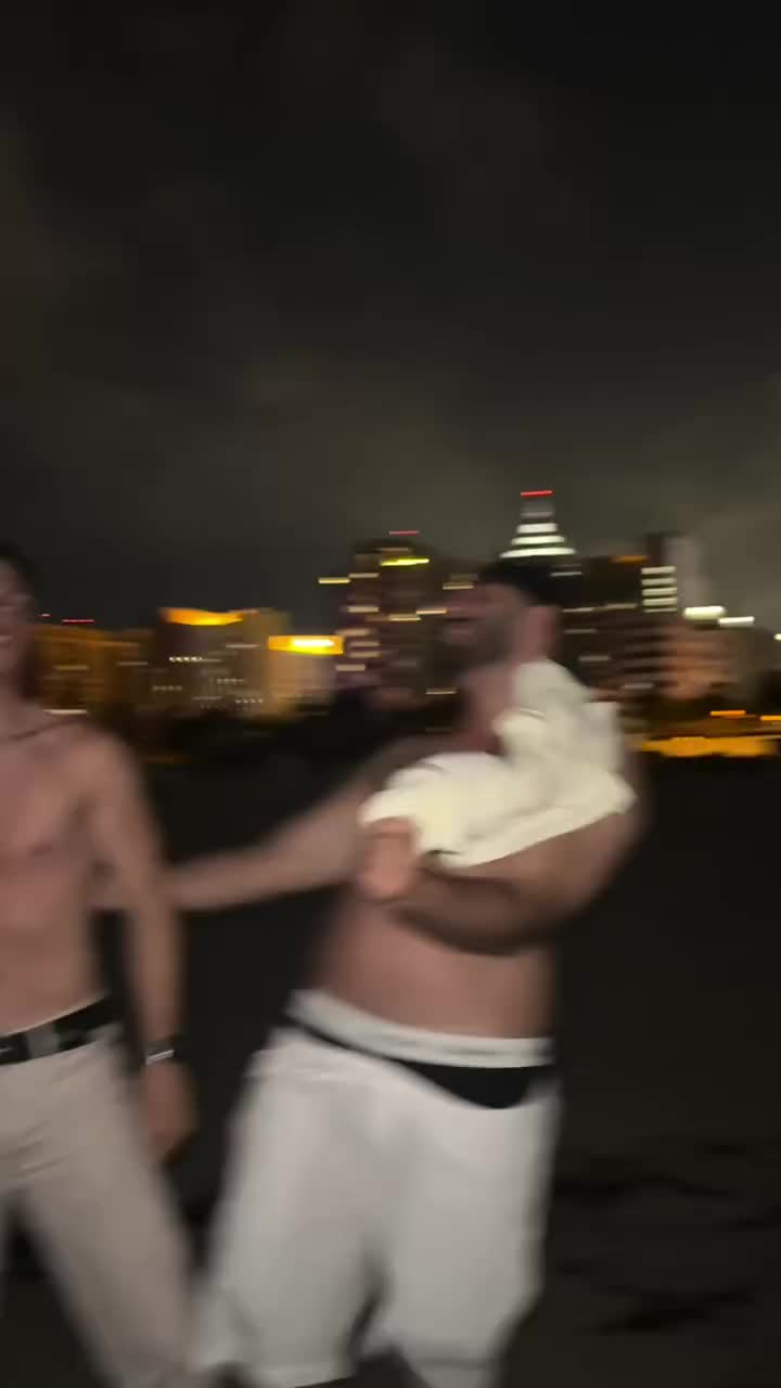 martiibu_1714135077_3354730439519162238_640005524fd11ce3a1984fb5a.mp4