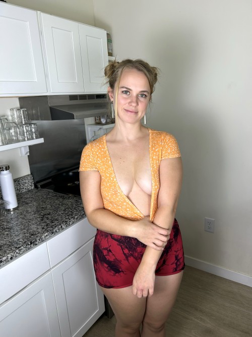 melaniRose9f73873285a4840d4.jpg