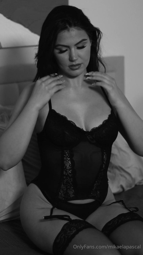 mikaela_pascal_bw_lingerie_stockings_onlyfans_video_leaked-UMVDMQ90a5b7320e5ce468.jpg