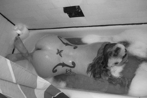 more-fun-in-the-tub-v0-nuewe5699nqe19ba8c5b68f847984.webp