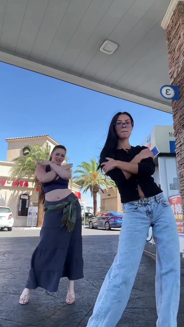 yCuuXC2E_eI90.mp4.mp4