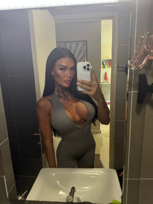 olivia moore large (1)