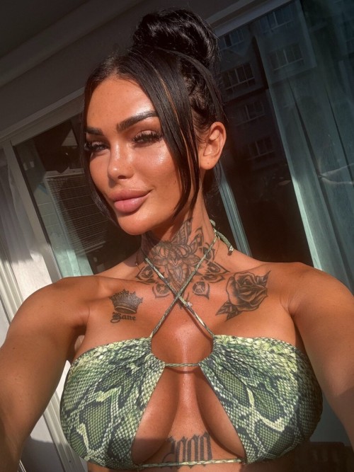 olivia moore large (2)