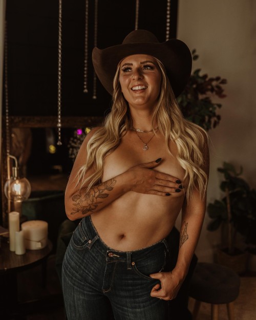 onlycowgirljessie_1699119735_3228772819574538073_599460912183e641a0ffc137bf0.jpg