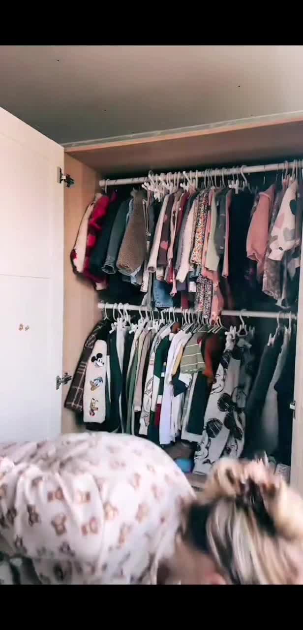 petal_20250415_082835ad3ce0e4866e97f4.mp4