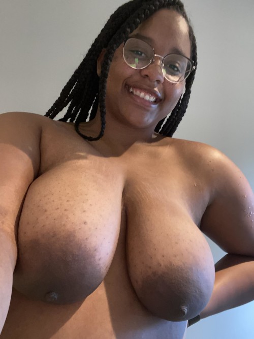 phoebefarms925jpg-kdEO3T037417c1e945ba30.jpg