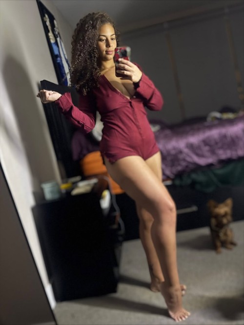 samanthathebomb_438885218a7546e48a26d48091e9267c.jpg