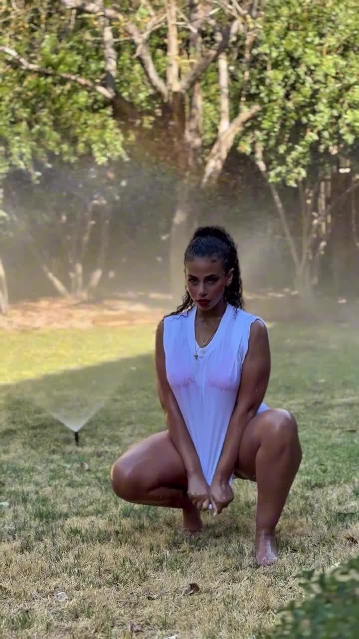 samanthathebomb_ea5c57020b134c19bf1829f6d792051173b3968e92706b7d.mp4