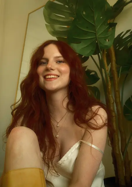 sarah3242432424ea454689c2348531.png
