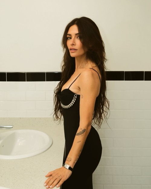 sarahshahi-20250310-00064594906e6da0fac0.jpg