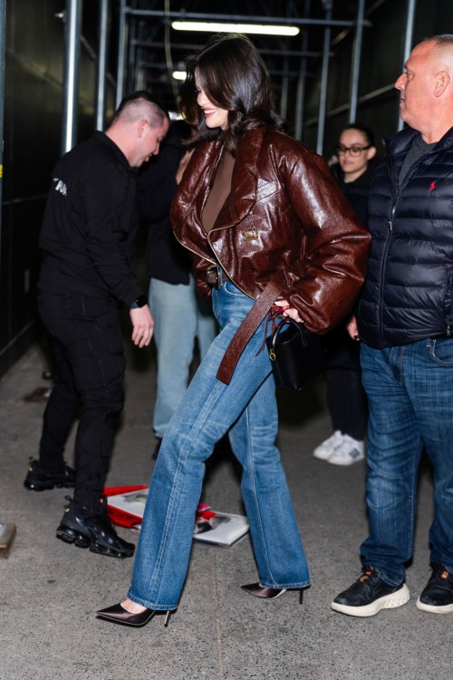 selena-92bc45cc92a478078.jpg
