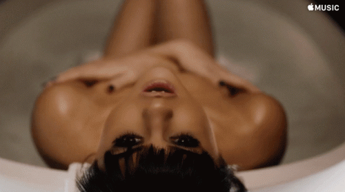 selena-hands-to-myself-86f46729557527b7e.gif