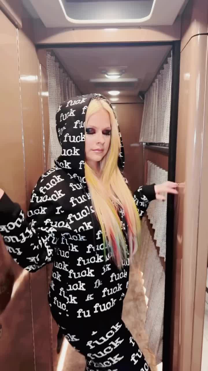 sexy-video-of-avril8577e60c38bffdb2.mp4