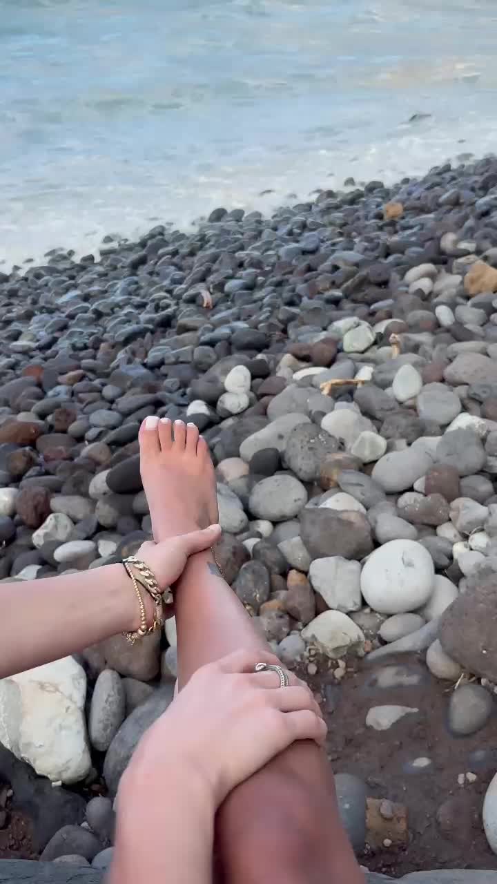 short-bg-feet60bd6dbf1bf00585.mp4