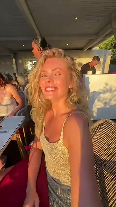 snaplytics.io_snapchat_story_1523170333a29cf5fb.mp4