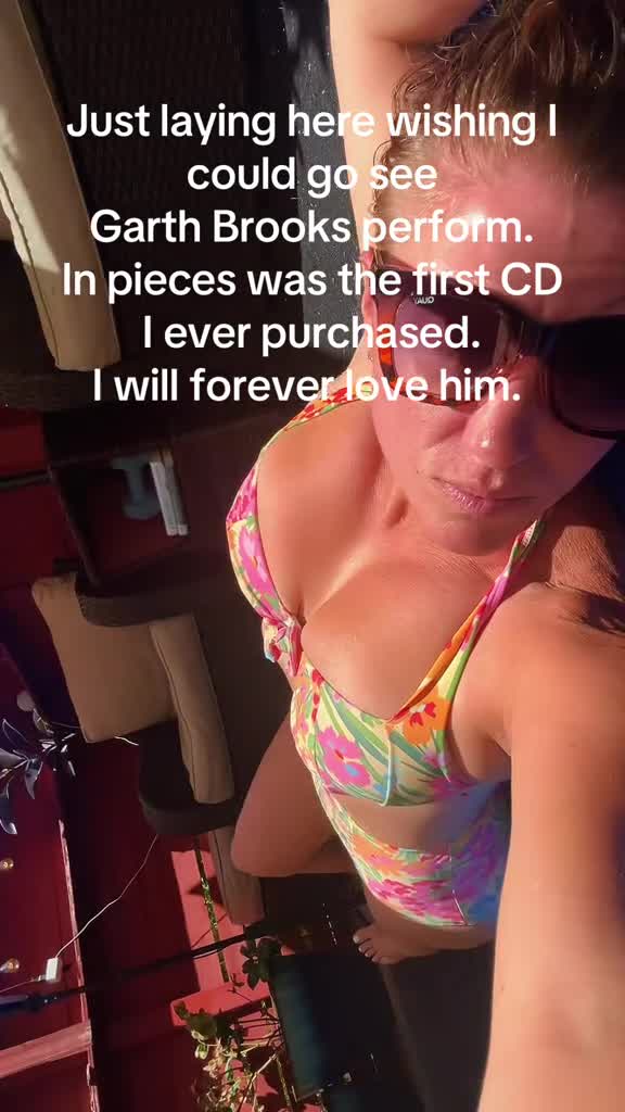 snaptik_7532283148843896077_v2f49b076d65933f8b.mp4