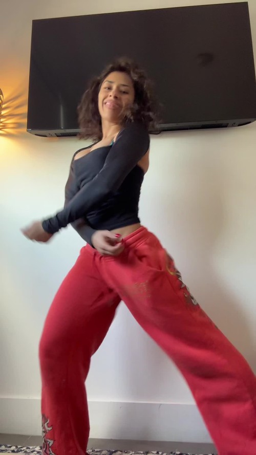 ssstik.io_17537385510380385794fed4b30cd.mov