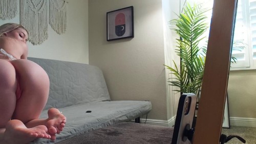 stpeach_wet_pussy_december_fansly_livestream_leaked-SWRDFKb9ce9501367e875f.jpg