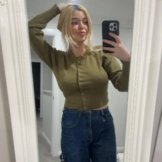 this-is-me-v0-zmyzzvn33tef1ee933bc56d9100d7