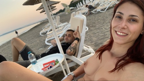 topless.FP3Bbda89e041b2d98e8.jpg