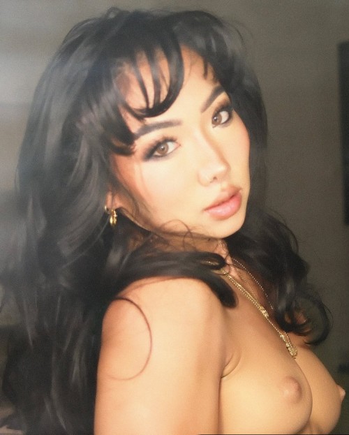 topless.in.profil.RVBM89f3006c28f920ff.jpg