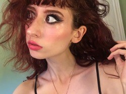 tumblr_psjsgr6aH61rvukf3_250.jpg