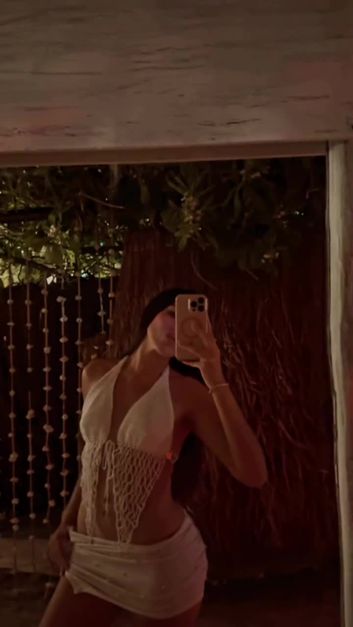 veronicaboyerv_1749954656_1760102477e5d86e74048b62b6.mp4