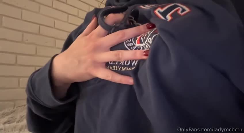 video_2025-09-23_20-05-49-2b081e389ce2809b1.mp4