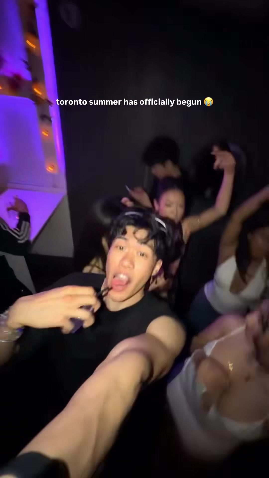 0Vt_yaCGNRHAR.mp4.mp4
