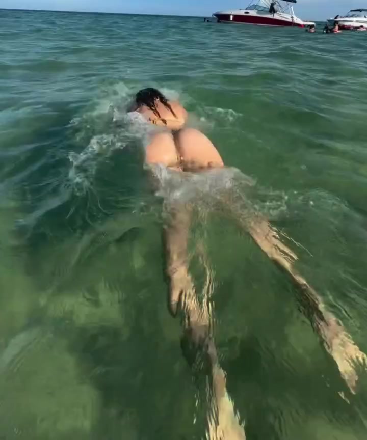1000440445.mp4