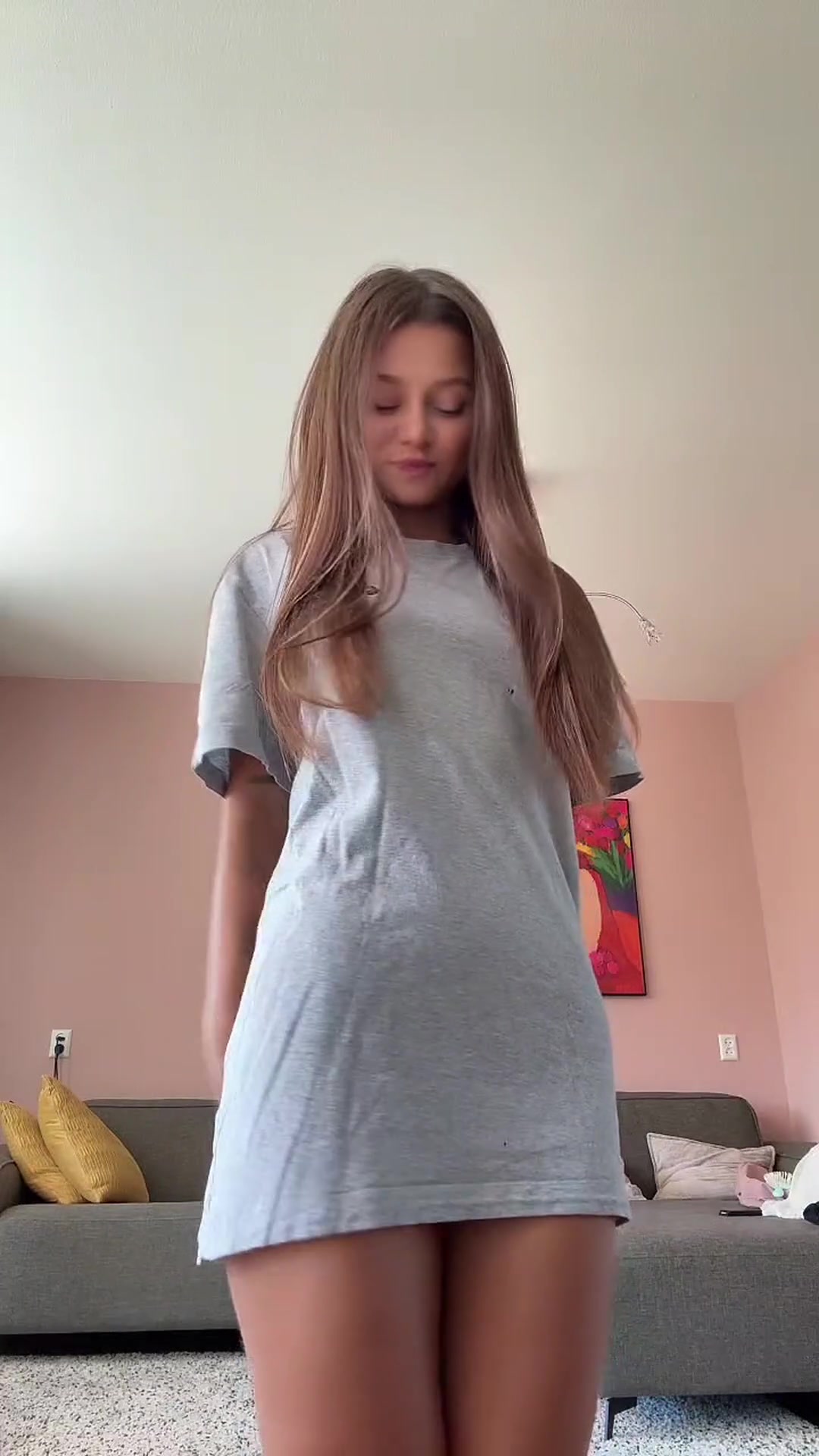 2025-09-26_candymia - raregreenperegrinefalcon.mp4
