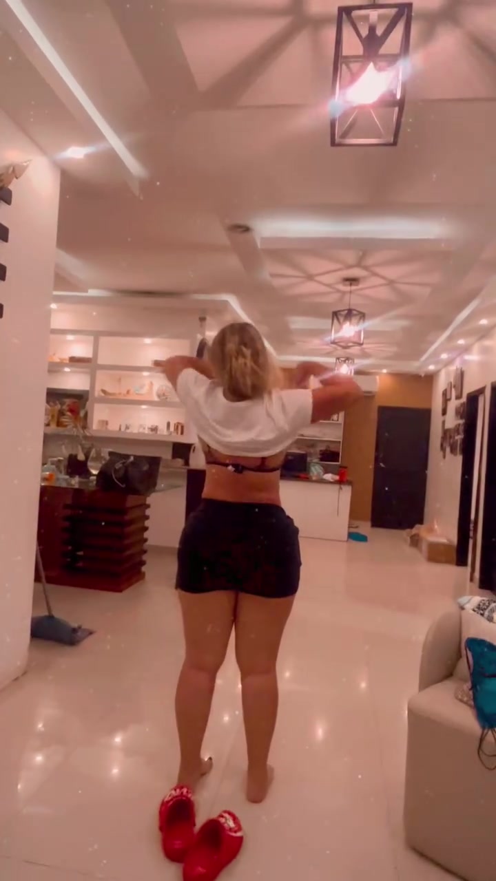 3879129847570721963.mp4