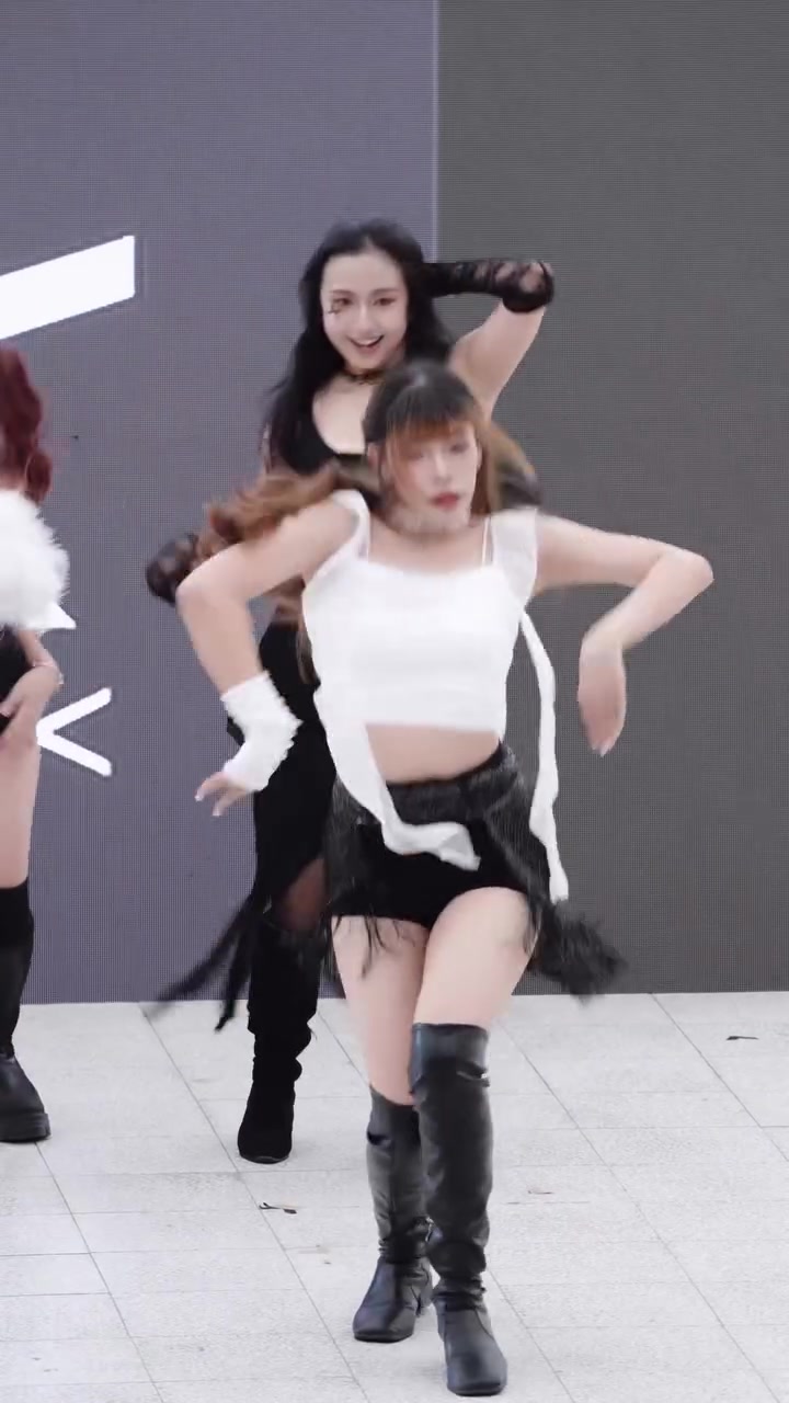61e431a6834140e7980fc4ed65c40e5c.mp4