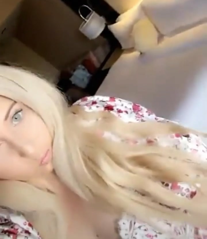 7b4b0dde0fa544699d3c5a431f43d961.mov